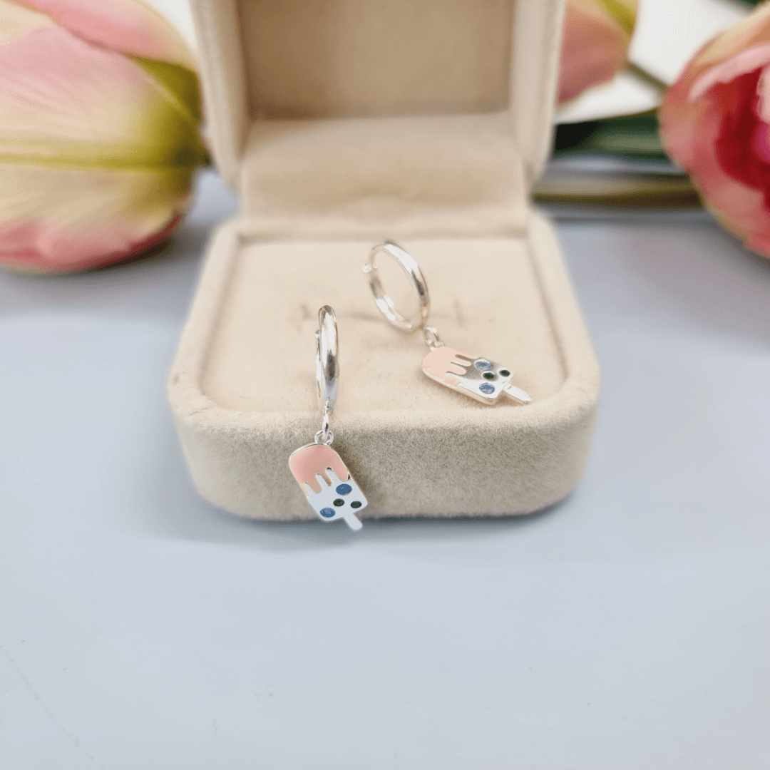 Khuyên tai bạc ta mặt kem hồng đáng yêu cho bé gái Le’Mare Jewelry Khuyên tai bạc ta mặt kem hồng đáng yêu cho bé gái Le’Mare Jewelry Le'mare Jewelry LMJ