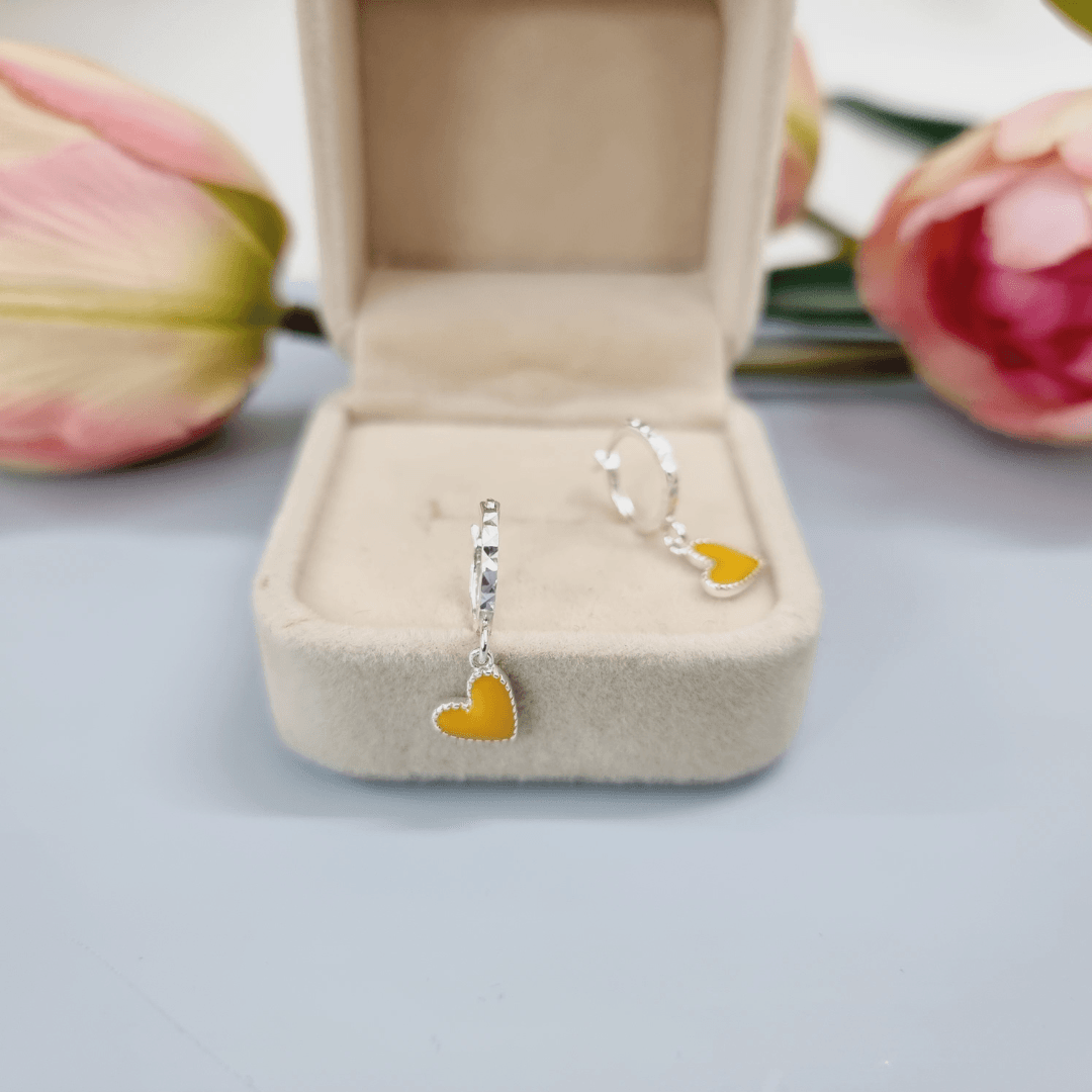 Khuyên tai bạc ta trái tim vàng tinh tế cho bé gái Le'mare Jewelry Khuyên tai bạc ta trái tim vàng tinh tế cho bé gái Le'mare Jewelry Le'mare Jewelry LMJ
