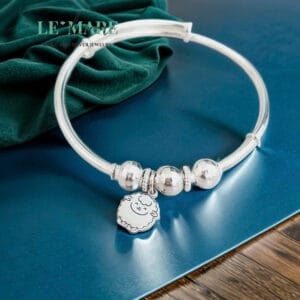Vòng VS 3 bi bạc ta làm quà thôi nôi, đầy tháng, sinh nhật … Vòng VS 3 bi bạc ta mix charm cừu thiết kế (tuỳ chọn) Le'Mare Jewelry