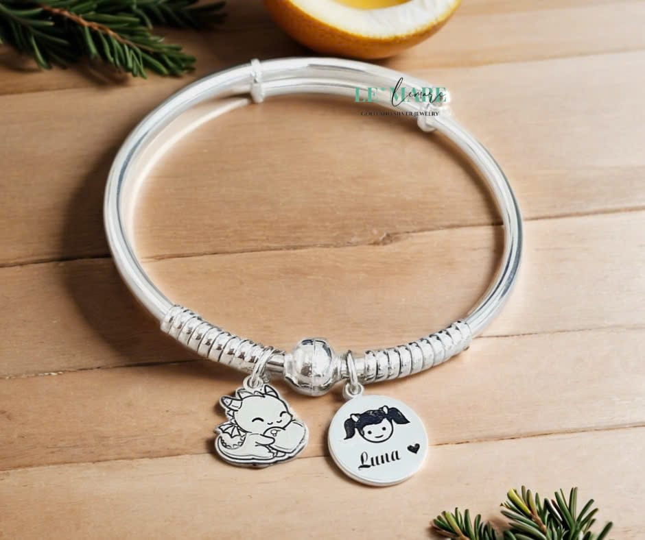 VS bi bạc ta mix charm Rồng và tag tròn khắc hình dễ thương Le'Mare Jewelry làm quà thôi nôi, đầy tháng, sinh nhật ... VS bi bạc ta mix charm Rồng và tag tròn khắc hình dễ thương Le'Mare Jewelry làm quà thôi nôi, đầy tháng, sinh nhật ... Le'mare Jewelry LMJ