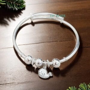 Vòng VS 3 bi bạc ta làm quà thôi nôi, đầy tháng, sinh nhật … Vòng VS 3 bi bạc ta mix charm cá heo thiết kế (tuỳ chọn) Le'Mare Jewelry