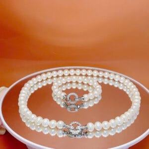 Set ngọc trai khoá tròn đá Le'Mare Jewelry – Gợi ý món quà sang trọng và độc đáo dành tặng người phụ nữ trân quý Set ngọc trai khoá tròn đá Le'Mare Jewelry – Gợi ý món quà sang trọng và độc đáo dành tặng người phụ nữ trân quý Le'mare Jewelry LMJ