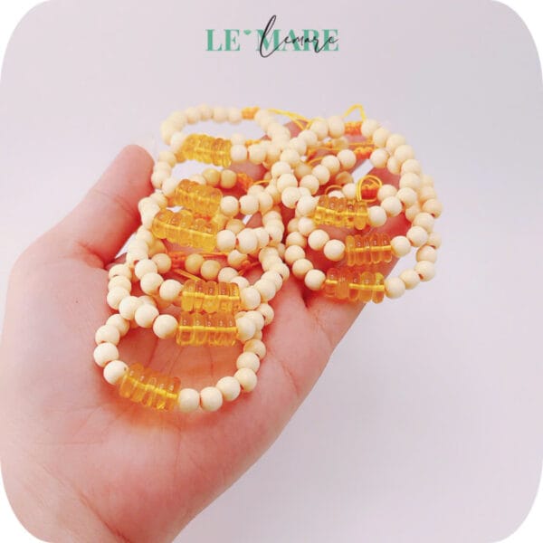 Vòng tay dâu tằm kết hợp ngũ điếu hổ phách Le'Mare Jewelry - món quà ý nghĩa dành cho bé yêu các dịp thôi nôi, đầy tháng, sinh nhật và các ngày kỷ niệm đặc biệt ... - Hình ảnh 3