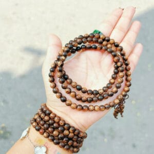 Chuỗi hạt trầm hương sánh 6mm 108 hạt Le'Mare Jewelry – Gợi ý món quà độc đáo và ý nghĩa dành tặng người phụ nữ trân quý trong các dịp kỷ niệm, ngày lễ 20/10, 8/3... Chuỗi hạt trầm hương sánh 6mm 108 hạt Le'Mare Jewelry – Gợi ý món quà độc đáo và ý nghĩa dành tặng người phụ nữ trân quý trong các dịp kỷ niệm, ngày lễ 20/10, 8/3... Le'mare Jewelry LMJ