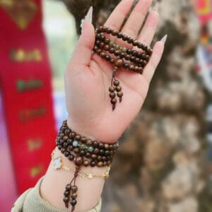 Chuỗi hạt trầm hương tốc 108 hạt mix ngọc jade Le'Mare Jewelry – Gợi ý món quà độc đáo và ý nghĩa dành tặng người phụ nữ trân quý trong các dịp kỷ niệm, ngày lễ 20/10, 8/3... Chuỗi hạt trầm hương tốc 108 hạt mix ngọc jade Le'Mare Jewelry – Gợi ý món quà độc đáo và ý nghĩa dành tặng người phụ nữ trân quý trong các dịp kỷ niệm, ngày lễ 20/10, 8/3... Le'mare Jewelry LMJ