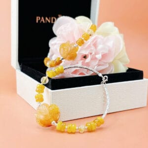 Vòng tay cẩm thạch huyết bánh xe mix hồ ly tóc vàng Le'Mare Jewelry – Gợi ý món quà độc đáo và ý nghĩa dành tặng người phụ nữ trân quý trong các dịp kỷ niệm, ngày lễ 20/10, 8/3... Vòng tay cẩm thạch huyết bánh xe mix hồ ly tóc vàng Le'Mare Jewelry – Gợi ý món quà độc đáo và ý nghĩa dành tặng người phụ nữ trân quý trong các dịp kỷ niệm, ngày lễ 20/10, 8/3... Le'mare Jewelry LMJ