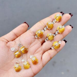 Nhẫn đai kim tiền và mặt dây chuyền túi tiền mắt hổ vàng đồng tâm bọc bạc Le'Mare Jewelry – Gợi ý món quà độc đáo và ý nghĩa dành tặng người phụ nữ trân quý trong các dịp kỷ niệm, ngày lễ 20/10, 8/3... Nhẫn đai kim tiền và mặt dây chuyền túi tiền mắt hổ vàng đồng tâm bọc bạc Le'Mare Jewelry – Gợi ý món quà độc đáo và ý nghĩa dành tặng người phụ nữ trân quý trong các dịp kỷ niệm, ngày lễ 20/10, 8/3... Le'mare Jewelry LMJ