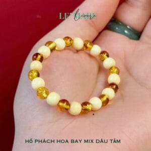 Vòng tay hổ phách mix dâu tằm xen lẫn Le'Mare Jewelry - món quà ý nghĩa dành cho bé yêu các dịp thôi nôi, đầy tháng, sinh nhật và các ngày kỷ niệm đặc biệt ...