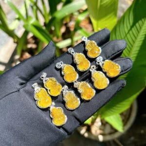 Mặt dây chuyền tì hưu Thạch anh tóc vàng bọc bạc Le'Mare Jewelry – Gợi ý món quà độc đáo và ý nghĩa dành tặng người phụ nữ trân quý trong các dịp kỷ niệm, ngày lễ 20/10, 8/3... Mặt dây chuyền tì hưu Thạch anh tóc vàng bọc bạc Le'Mare Jewelry – Gợi ý món quà độc đáo và ý nghĩa dành tặng người phụ nữ trân quý trong các dịp kỷ niệm, ngày lễ 20/10, 8/3... Le'mare Jewelry LMJ