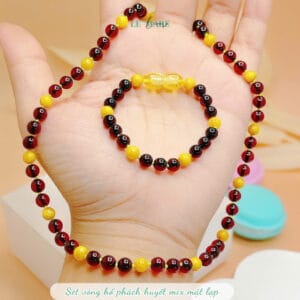 Bộ dây chuyền và lắc tay hổ phách cánh gián mix hổ phách mật lạp Le'Mare Jewelry - món quà ý nghĩa dành cho bé yêu các dịp thôi nôi, đầy tháng, sinh nhật và các ngày kỷ niệm đặc biệt ... Bộ dây chuyền và lắc tay hổ phách cánh gián mix hổ phách mật lạp Le'Mare Jewelry - món quà ý nghĩa dành cho bé yêu các dịp thôi nôi, đầy tháng, sinh nhật và các ngày kỷ niệm đặc biệt ... Le'mare Jewelry LMJ