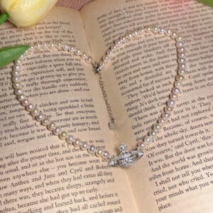 Dây chuyền ngọc trai mặt bạc Le'Mare Jewelry – Gợi ý món quà độc đáo và ý nghĩa dành tặng người phụ nữ trân quý trong các dịp kỷ niệm, ngày lễ ... Dây chuyền ngọc trai mặt bạc Le'Mare Jewelry – Gợi ý món quà độc đáo và ý nghĩa dành tặng người phụ nữ trân quý trong các dịp kỷ niệm, ngày lễ ... Le'mare Jewelry LMJ