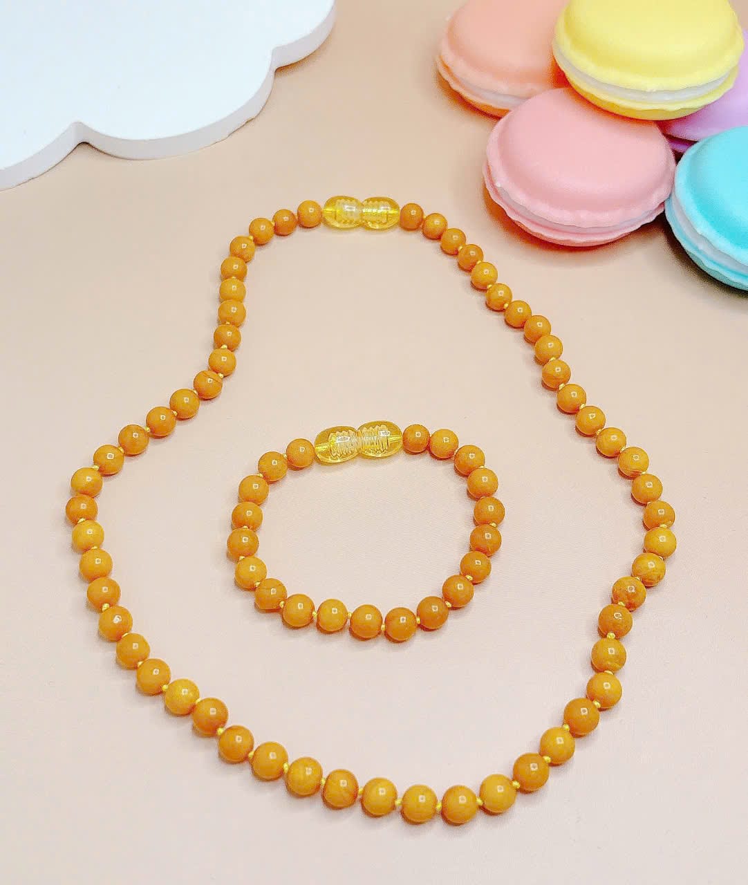 Bộ dây chuyền và lắc tay hổ phách mật lạp Le'Mare Jewelry - món quà ý nghĩa dành cho bé yêu các dịp thôi nôi, đầy tháng, sinh nhật và các ngày kỷ niệm đặc biệt ... Bộ dây chuyền và lắc tay hổ phách mật lạp Le'Mare Jewelry - món quà ý nghĩa dành cho bé yêu các dịp thôi nôi, đầy tháng, sinh nhật và các ngày kỷ niệm đặc biệt ... Le'mare Jewelry LMJ