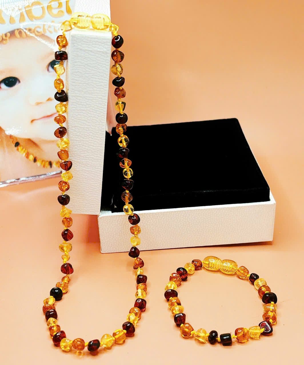 Bộ dây chuyền và lắc tay hổ phách hoa bay lẫn Le'Mare Jewelry - món quà ý nghĩa dành cho bé yêu các dịp thôi nôi, đầy tháng, sinh nhật và các ngày kỷ niệm đặc biệt … Bộ dây chuyền và lắc tay hổ phách hoa bay lẫn Le'Mare Jewelry - món quà ý nghĩa dành cho bé yêu các dịp thôi nôi, đầy tháng, sinh nhật và các ngày kỷ niệm đặc biệt … Le'mare Jewelry LMJ