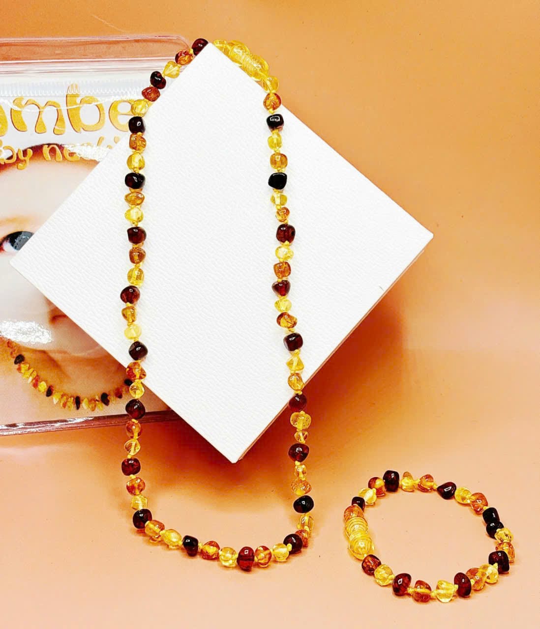 Bộ dây chuyền và lắc tay hổ phách hoa bay lẫn Le'Mare Jewelry - món quà ý nghĩa dành cho bé yêu các dịp thôi nôi, đầy tháng, sinh nhật và các ngày kỷ niệm đặc biệt … Bộ dây chuyền và lắc tay hổ phách hoa bay lẫn Le'Mare Jewelry - món quà ý nghĩa dành cho bé yêu các dịp thôi nôi, đầy tháng, sinh nhật và các ngày kỷ niệm đặc biệt … Le'mare Jewelry LMJ