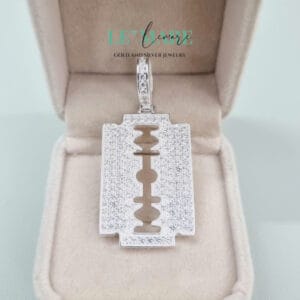 Mặt dây chuyền bạc nam Razor L09 Le'Mare Jewelry – Gợi ý món quà độc đáo và ý nghĩa dành tặng nam giới trong các dịp sinh nhật, ngày kỷ niệm, lễ tết, giáng sinh - năm mới.... Mặt dây chuyền bạc nam Razor L09 Le'Mare Jewelry – Gợi ý món quà độc đáo và ý nghĩa dành tặng nam giới trong các dịp sinh nhật, ngày kỷ niệm, lễ tết, giáng sinh - năm mới.... Le'mare Jewelry LMJ