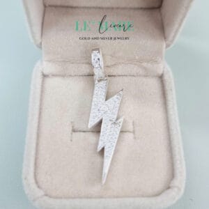 Mặt dây chuyền bạc nam Lightning L07 Le'Mare Jewelry – Gợi ý món quà độc đáo và ý nghĩa dành tặng nam giới trong các dịp sinh nhật, ngày kỷ niệm, lễ tết, giáng sinh - năm mới.... Mặt dây chuyền bạc nam Lightning L07 Le'Mare Jewelry – Gợi ý món quà độc đáo và ý nghĩa dành tặng nam giới trong các dịp sinh nhật, ngày kỷ niệm, lễ tết, giáng sinh - năm mới.... Le'mare Jewelry LMJ