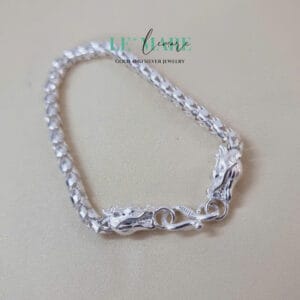 Lắc tay nam chuỗi rồng nhỏ M002 Le'Mare Jewelry – Gợi ý món quà độc đáo và ý nghĩa dành tặng nam giới trong các dịp sinh nhật, ngày kỷ niệm, lễ tết, giáng sinh - năm mới.... Lắc tay nam chuỗi rồng nhỏ M002 Le'Mare Jewelry – Gợi ý món quà độc đáo và ý nghĩa dành tặng nam giới trong các dịp sinh nhật, ngày kỷ niệm, lễ tết, giáng sinh - năm mới.... Le'mare Jewelry LMJ