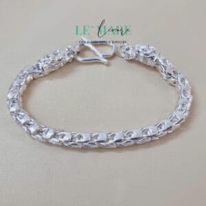 Lắc tay nam chuỗi rồng to M003 Le'Mare Jewelry – Gợi ý món quà độc đáo và ý nghĩa dành tặng nam giới trong các dịp sinh nhật, ngày kỷ niệm, lễ tết, giáng sinh - năm mới.... Lắc tay nam chuỗi rồng to M003 Le'Mare Jewelry – Gợi ý món quà độc đáo và ý nghĩa dành tặng nam giới trong các dịp sinh nhật, ngày kỷ niệm, lễ tết, giáng sinh - năm mới.... Le'mare Jewelry LMJ