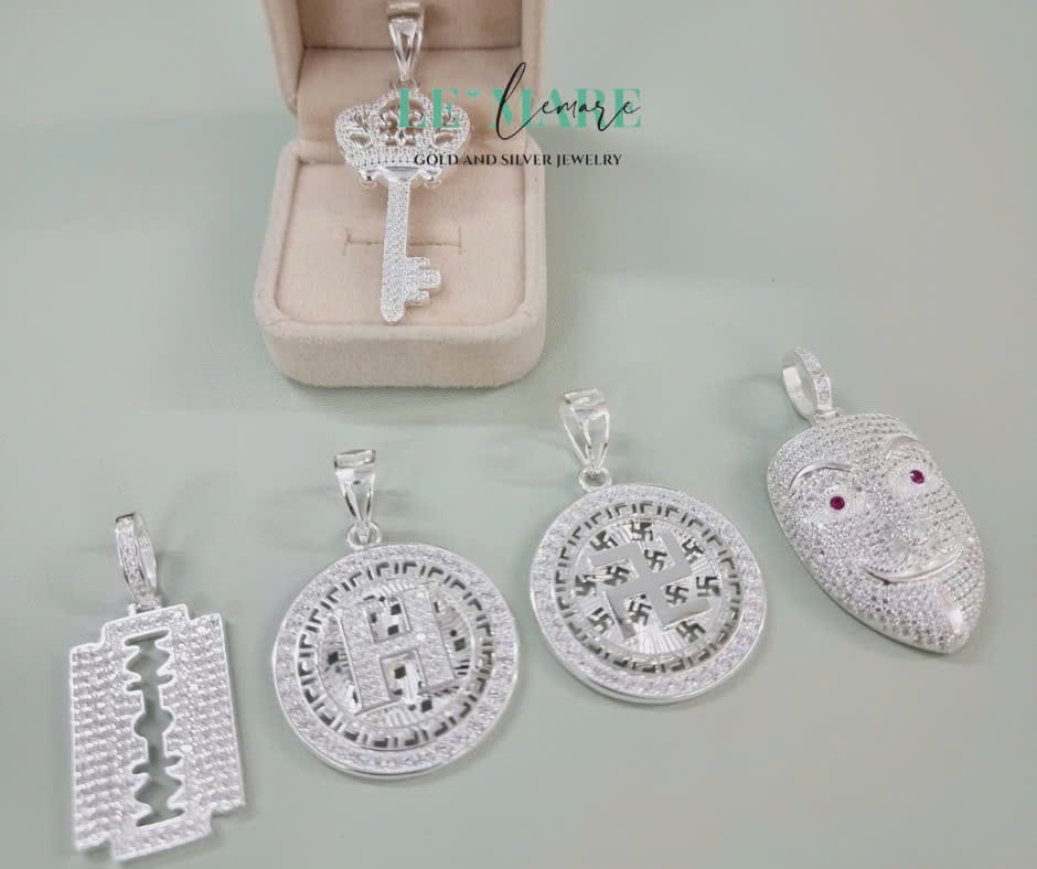 Mặt dây chuyền bạc nam Mặt nạ L02 Le'Mare Jewelry – Gợi ý món quà độc đáo và ý nghĩa dành tặng nam giới trong các dịp sinh nhật, ngày kỷ niệm, lễ tết, giáng sinh - năm mới.... Mặt dây chuyền bạc nam Mặt nạ L02 Le'Mare Jewelry – Gợi ý món quà độc đáo và ý nghĩa dành tặng nam giới trong các dịp sinh nhật, ngày kỷ niệm, lễ tết, giáng sinh - năm mới.... Le'mare Jewelry LMJ