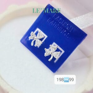 SALE 50% Khuyên nút cài cỏ ba lá đá màu Le'Mare Jewelry - món quà ý nghĩa dành cho bé yêu các dịp thôi nôi, đầy tháng, sinh nhật và các ngày kỷ niệm đặc biệt ... SALE 50% Khuyên nút cài cỏ ba lá đá màu Le'Mare Jewelry - món quà ý nghĩa dành cho bé yêu các dịp thôi nôi, đầy tháng, sinh nhật và các ngày kỷ niệm đặc biệt ... Le'mare Jewelry LMJ