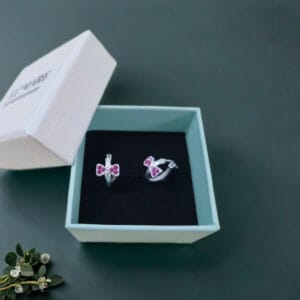 SALE 50% Khuyên tai bạc tròn nơ đá sắc màu Le'Mare Jewelry - món quà ý nghĩa dành cho bé yêu các dịp thôi nôi, đầy tháng, sinh nhật và các ngày kỷ niệm đặc biệt ...