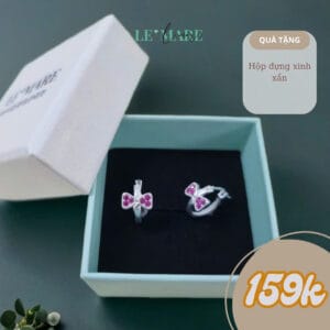 SALE 50% Khuyên nút cài cỏ ba lá đá màu Le'Mare Jewelry - món quà ý nghĩa dành cho bé yêu các dịp thôi nôi, đầy tháng, sinh nhật và các ngày kỷ niệm đặc biệt ... SALE 50% Khuyên nút cài cỏ ba lá đá màu Le'Mare Jewelry - món quà ý nghĩa dành cho bé yêu các dịp thôi nôi, đầy tháng, sinh nhật và các ngày kỷ niệm đặc biệt ... Le'mare Jewelry LMJ