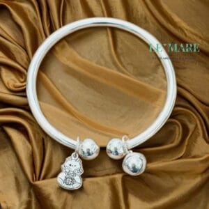 Quà tặng bạc đáng yêu cho bé: Vòng bạc ta PN02 miễn phí khắc tên bé yêu mix charm rồng và chuông Le’Mare Jewelry món quà ý nghĩa dành cho bé yêu các dịp thôi nôi, đầy tháng, sinh nhật và các ngày kỷ niệm đặc biệt … Le'mare Jewelry LMJ