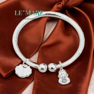 Vòng bạc ta CR mix charm Rồng và charm khánh bình an miễn phí khắc tên bé Le’Mare Jewelry - món quà ý nghĩa dành cho bé yêu các dịp thôi nôi, đầy tháng, sinh nhật và các ngày kỷ niệm đặc biệt …