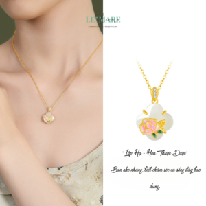 Dây Chuyền Bạc Nữ Ngọc Hoà Điền Cỏ Bốn Lá, Hoạ Tiết 24 Loài Hoa Tượng Trưng Cho Khí Chất Người Phụ Nữ BNDC57 Dây Chuyền Bạc Nữ Ngọc Hoà Điền Cỏ Bốn Lá, Hoạ Tiết 24 Loài Hoa Tượng Trưng Cho Khí Chất Người Phụ Nữ BNDC57 Le'mare Jewelry LMJ