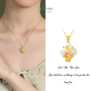 Dây Chuyền Bạc Nữ Ngọc Hoà Điền Cỏ Bốn Lá, Hoạ Tiết 24 Loài Hoa Tượng Trưng Cho Khí Chất Người Phụ Nữ BNDC57 Dây Chuyền Bạc Nữ Ngọc Hoà Điền Cỏ Bốn Lá, Hoạ Tiết 24 Loài Hoa Tượng Trưng Cho Khí Chất Người Phụ Nữ BNDC57 Le'mare Jewelry LMJ