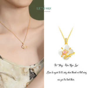 Dây Chuyền Bạc Nữ Ngọc Hoà Điền Cỏ Bốn Lá, Hoạ Tiết 24 Loài Hoa Tượng Trưng Cho Khí Chất Người Phụ Nữ BNDC57 Dây Chuyền Bạc Nữ Ngọc Hoà Điền Cỏ Bốn Lá, Hoạ Tiết 24 Loài Hoa Tượng Trưng Cho Khí Chất Người Phụ Nữ BNDC57 Le'mare Jewelry LMJ