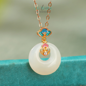 Dây Chuyền Ngọc Bích Gieo Sắc Hoa – Khi ngọc bích hóa thành cánh bướm chạm khẽ vào tim người BNDC05 Dây Chuyền Ngọc Bích Gieo Sắc Hoa – Khi ngọc bích hóa thành cánh bướm chạm khẽ vào tim người BNDC05 Le'mare Jewelry LMJ