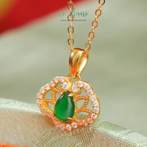 Vân Linh – Khi ngọc bích hóa làn mây dịu dàng trên cổ ai thương BNDC15 Vân Linh – Khi ngọc bích hóa làn mây dịu dàng trên cổ ai thương BNDC15 Le'mare Jewelry LMJ