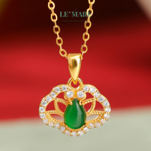 Vân Linh – Khi ngọc bích hóa làn mây dịu dàng trên cổ ai thương BNDC15 Vân Linh – Khi ngọc bích hóa làn mây dịu dàng trên cổ ai thương BNDC15 Le'mare Jewelry LMJ