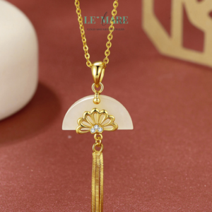 Dây Chuyền Bạc Nữ Ngọc Hoà Điền Chiếc Quạt Sen và Ánh Trăng BNDC56 Dây Chuyền Bạc Nữ Ngọc Hoà Điền Chiếc Quạt Sen và Ánh Trăng BNDC56 Le'mare Jewelry LMJ
