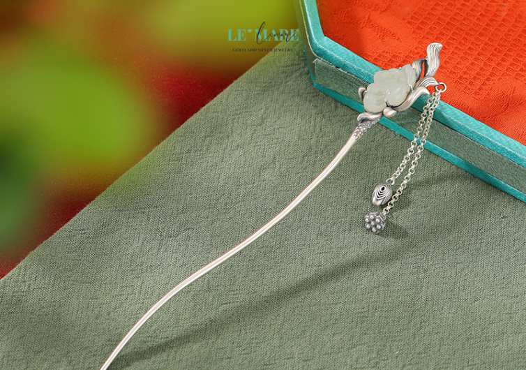 TRÂM CÀI TÓC DAO TÂM – TINH HOA VƯƠNG GIẢ TRONG MỘT CHIẾC TRÂM CÀI TÓC NGỌC BÍCH NỮ BNTC06 TRÂM CÀI TÓC DAO TÂM – TINH HOA VƯƠNG GIẢ TRONG MỘT CHIẾC TRÂM CÀI TÓC NGỌC BÍCH NỮ BNTC06 Le'mare Jewelry LMJ