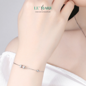 Vòng tay bạc nữ Aurelia – Dấu Ấn Sao Biển Trong Chiếc Vòng Tay Bạc Nữ Mê Hoặc BNVT22 Vòng tay bạc nữ Aurelia – Dấu Ấn Sao Biển Trong Chiếc Vòng Tay Bạc Nữ Mê Hoặc BNVT22 Le'mare Jewelry LMJ