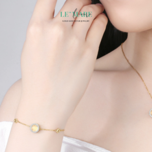 Vòng tay ngọc bích Tinh Tú Dẫn Lối – Vòng tay ngọc bích nữ chạm vào ánh sáng vũ trụ BNVT24 Vòng tay ngọc bích Tinh Tú Dẫn Lối – Vòng tay ngọc bích nữ chạm vào ánh sáng vũ trụ BNVT24 Le'mare Jewelry LMJ