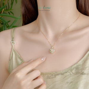 Dây Chuyền Bạc Nữ Ngọc Hòa Điền Mộc Lan Đón Gió – Kiên Định Để Tỏa Sáng BNDC63