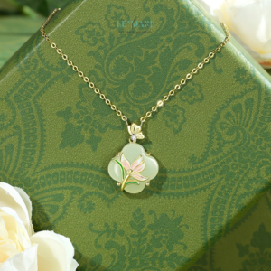 Dây Chuyền Bạc Nữ Ngọc Hòa Điền Mộc Lan Đón Gió – Kiên Định Để Tỏa Sáng BNDC63 Dây Chuyền Bạc Nữ Ngọc Hòa Điền Mộc Lan Đón Gió – Kiên Định Để Tỏa Sáng BNDC63 Le'mare Jewelry LMJ