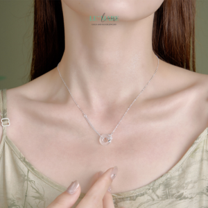 Dây Chuyền Bạc Nữ Ngọc Hoà Điền Đồng Điếu Hoa Trong Mưa - Tươi Mới và Tinh Khôi BNDC64