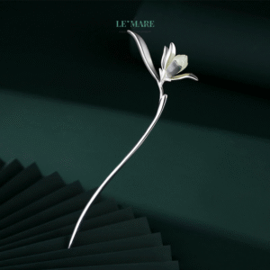 Trâm Cài Tóc Ngọc Hoà Điền Mộc Lan Đón Nắng – Vẻ Đẹp Của Sự Thanh Cao và Khai Hoa Nội Tâm BNTC22 Trâm Cài Tóc Ngọc Hoà Điền Mộc Lan Đón Nắng – Vẻ Đẹp Của Sự Thanh Cao và Khai Hoa Nội Tâm BNTC22 Le'mare Jewelry LMJ