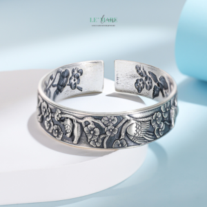 Liên Vũ – Bản hòa tấu của cánh chim và cỏ lá trên cổ tay nàng BNVT76 Liên Vũ – Bản hòa tấu của cánh chim và cỏ lá trên cổ tay nàng BNVT76 Le'mare Jewelry LMJ