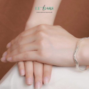 Nguyệt Kim – Vòng Tay Bạc Nữ Nhẹ Tựa Ánh Trăng, Sáng Như Sắc Vàng BNVT09 Nguyệt Kim – Vòng Tay Bạc Nữ Nhẹ Tựa Ánh Trăng, Sáng Như Sắc Vàng BNVT09 Le'mare Jewelry LMJ