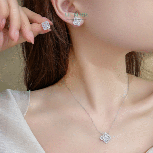 Dây chuyền bạc nữ Phúc Diệp – Hoa bốn cánh, gói trọn điều lành BNDC95 Dây chuyền bạc nữ Phúc Diệp – Hoa bốn cánh, gói trọn điều lành BNDC95 Le'mare Jewelry LMJ