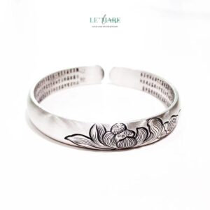 Liên Tâm Ngân Sắc – Vòng Tay Bạc Nữ Gửi Gắm Sự Thanh Khiết Từ Đài Sen BNVT33 Liên Tâm Ngân Sắc – Vòng Tay Bạc Nữ Gửi Gắm Sự Thanh Khiết Từ Đài Sen BNVT33 Le'mare Jewelry LMJ