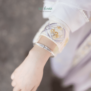 Vân Tước – Dáng hình của chim quý trong một chiếc vòng tay bạc nữ mềm mại BNVT102 Le'mare Jewelry LMJ