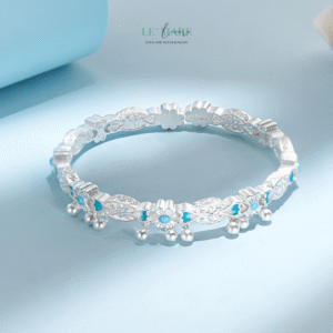 Thanh Vi – Vòng Tay Bạc Nữ Mang Hơi Thở Hoa Lam Nhẹ Nhàng và Thanh Khiết BNVT103 Thanh Vi – Vòng Tay Bạc Nữ Mang Hơi Thở Hoa Lam Nhẹ Nhàng và Thanh Khiết BNVT103 Le'mare Jewelry LMJ