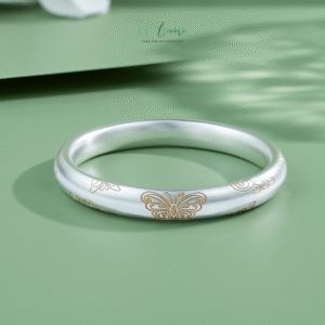 HOÀNG ĐIỆP – VÒNG TAY BẠC NỮ MANG DÁNG HÌNH BƯỚM VÀNG BAY GIỮA NẮNG BNVT109 HOÀNG ĐIỆP – VÒNG TAY BẠC NỮ MANG DÁNG HÌNH BƯỚM VÀNG BAY GIỮA NẮNG BNVT109 Le'mare Jewelry LMJ