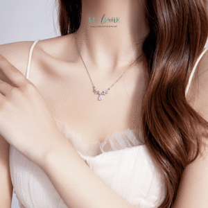 Dây chuyền bạc nữ Nguyệt Tâm – Nhành nguyệt quế ôm lấy trái tim thanh xuân BNDC94 Dây chuyền bạc nữ Nguyệt Tâm – Nhành nguyệt quế ôm lấy trái tim thanh xuân BNDC94 Le'mare Jewelry LMJ